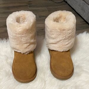 UGG Tan and Cream Shearling Boots, EUC, size 6